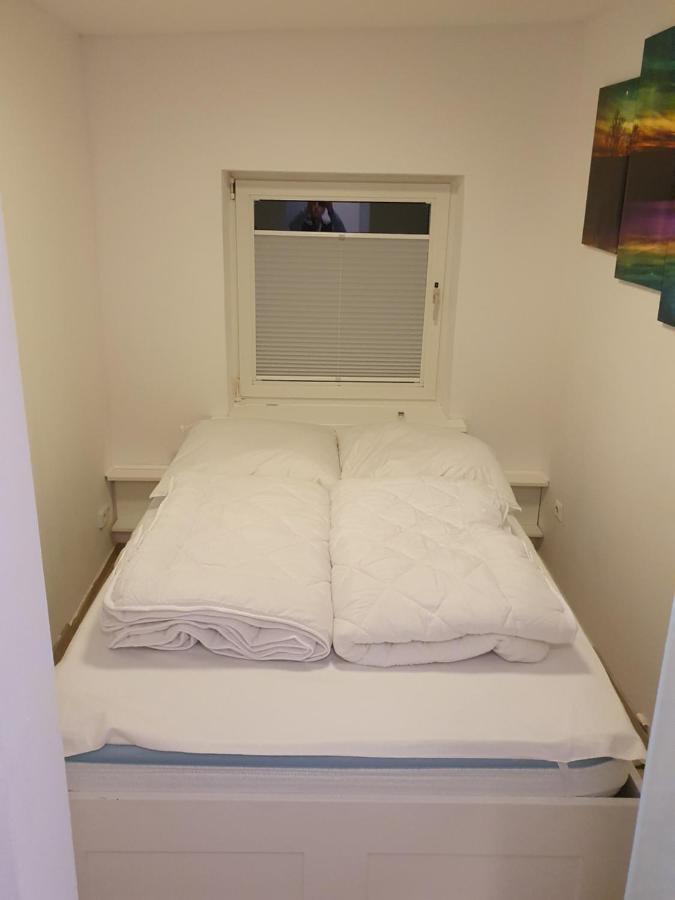 Mikes Apartment *
