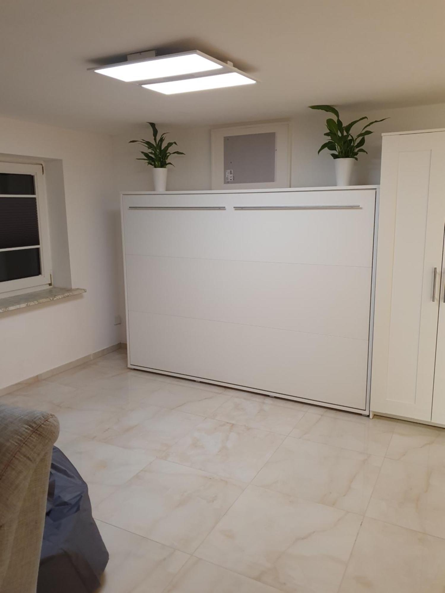 Apartment Mikes *