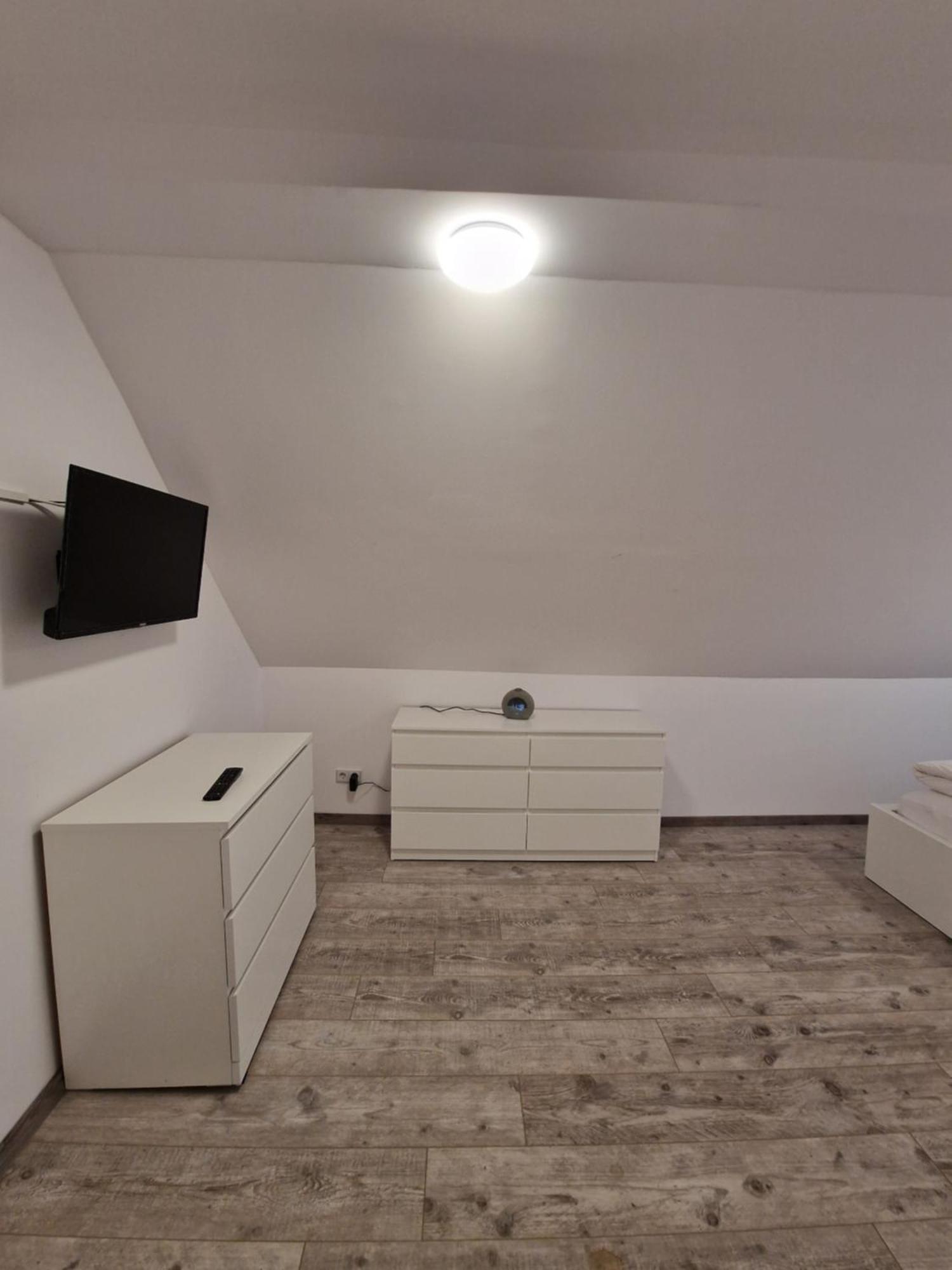 Mikes Apartment *
