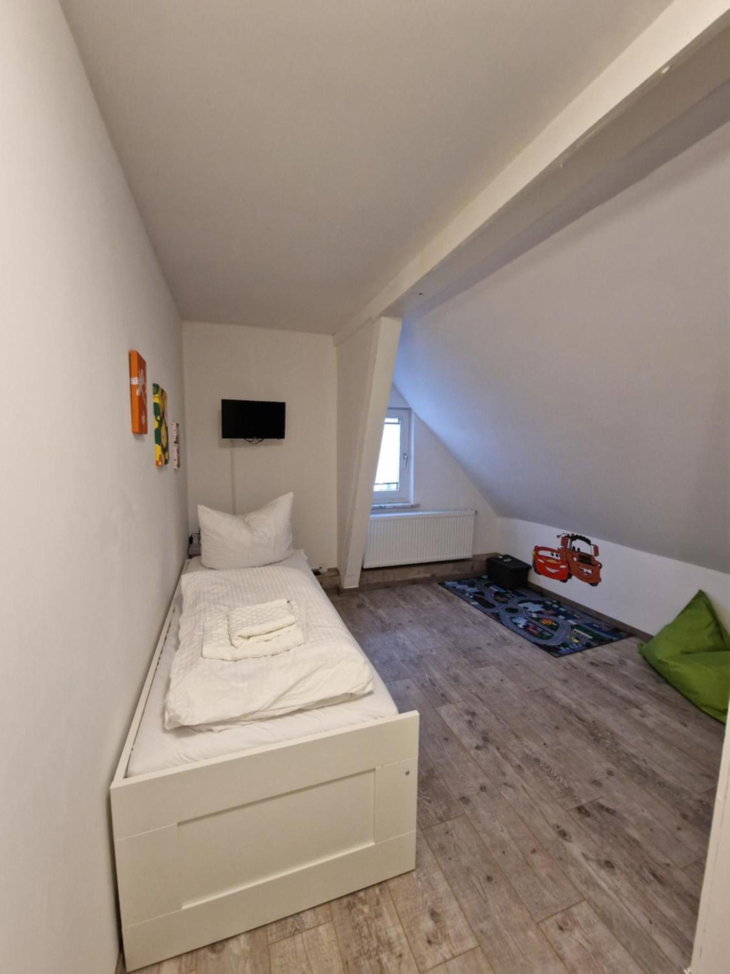 Apartment Mikes *